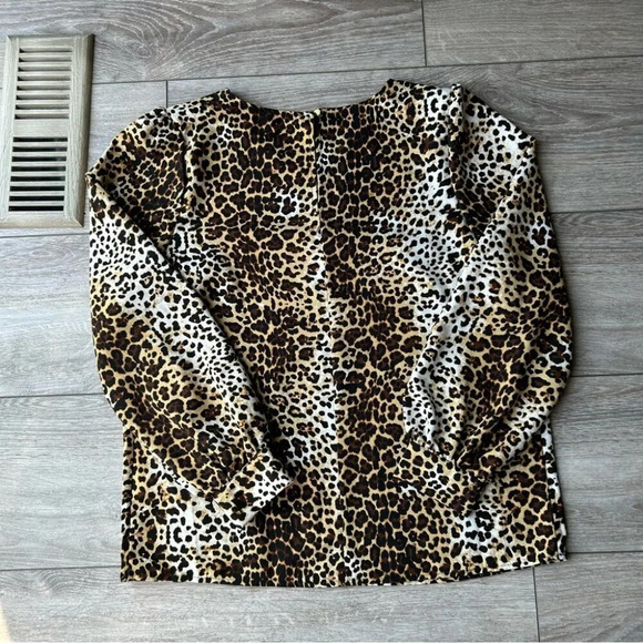 Lark & Ro Leopard Chiffon Blouse Made in USA - Picture 12 of 14